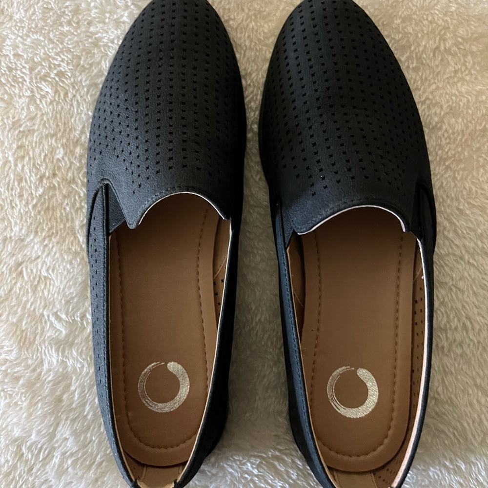 Black Flat Shoes
